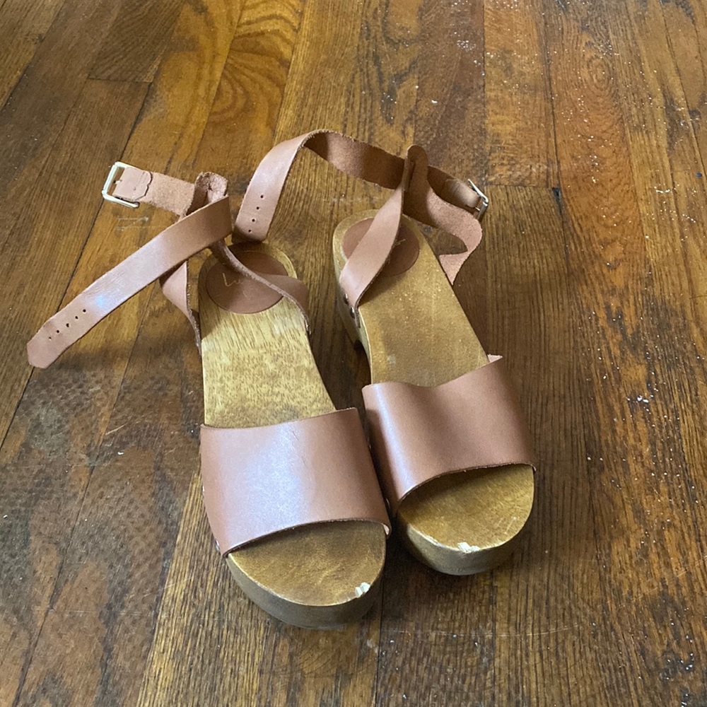 Lulus Wood Platform Sandals (Size 7)